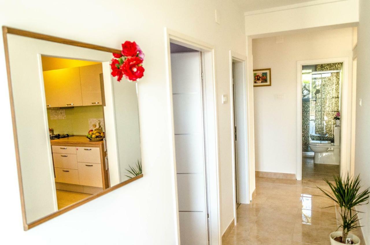 Suite By The Beach Кавтат Екстериор снимка